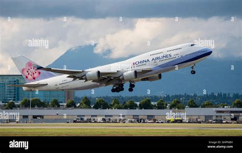 Boeing 747 in fase di decollo