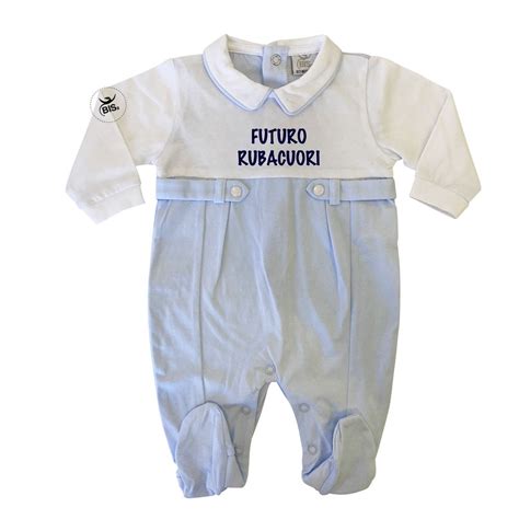 Neonato in tutina estiva