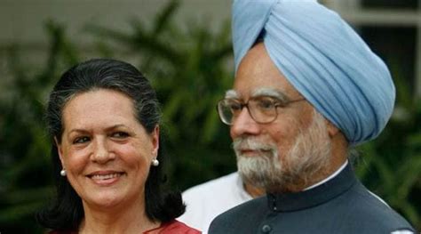 Sonia Gandhi con Manmohan Singh