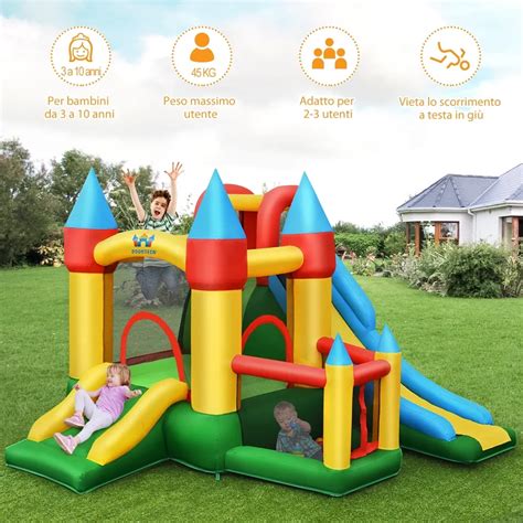 Castello con scivoli per bambini