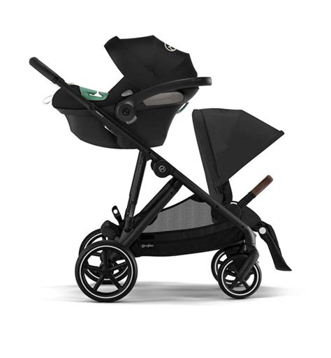 Passeggino Cybex equipaggiato con accessori di alta qualità