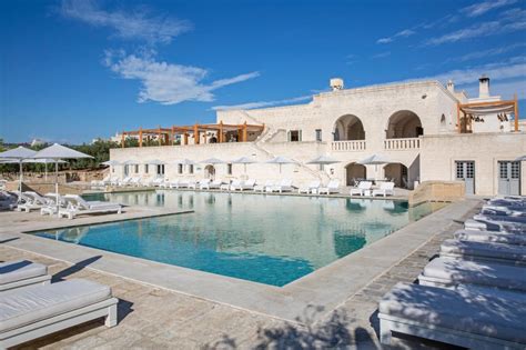 Veduta panoramica sulla Valle d’Itria dalla piscina della Masseria Poesia