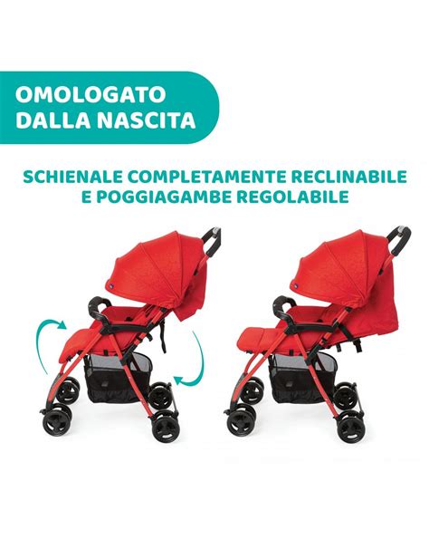 Bambino su passeggino Chicco Ohlalà
