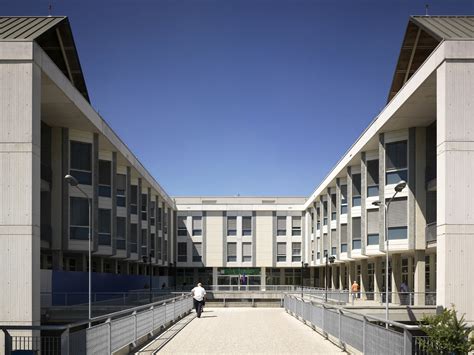 Ospedale moderno facciata