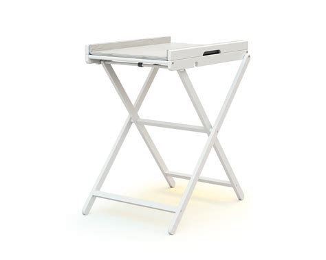 Design ergonomico e sicuro di un fasciatoio pubblico pieghevole