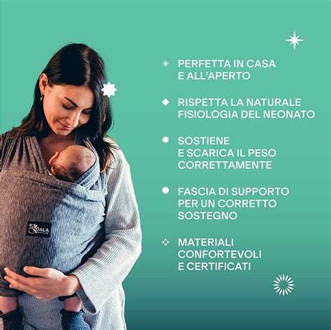 Madre che indossa un neonato in una fascia porta bebè in un ambiente domestico accogliente