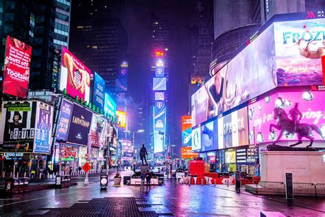 Las Vegas e Times Square illuminate dal neon