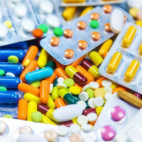 Illustrazione storica di prodotti farmaceutici a base di cocaina del XIX secolo