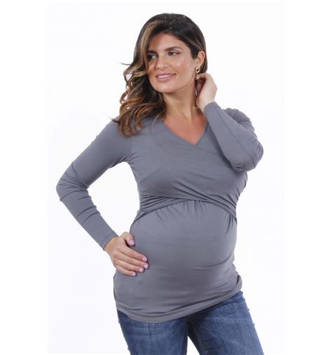 Dettaglio cerniera discreta su maglia allattamento