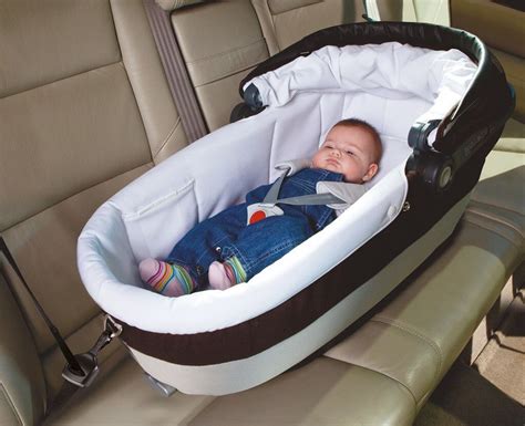 Navicella con bambino all'interno