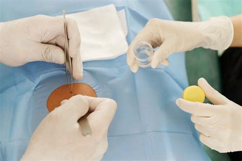 attrezzatura medica utilizzata per la biopsia e la conservazione in ambiente sterile