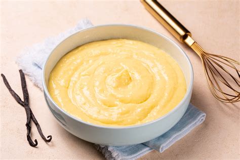 foto macro di una crema pasticcera realizzata con latte di bufala concentrato