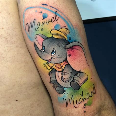 Tatuaggio Dumbo in stile acquerello