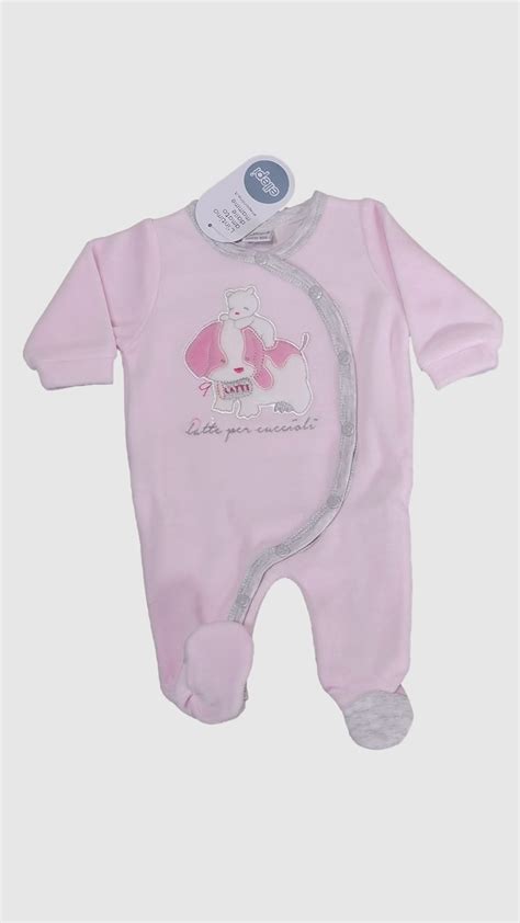 Tutina in ciniglia Ellepi con ricamo pulcini neonato su sfondo neutro