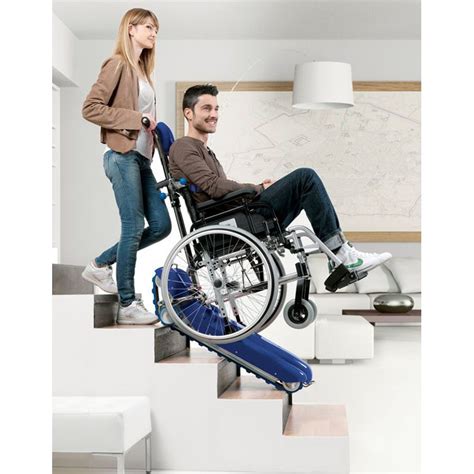 Pianerottolo minimo di manovra per montascale a cingoli