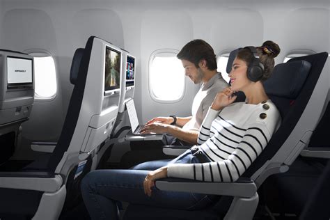 Schermo di intrattenimento individuale in classe Economy di Air France