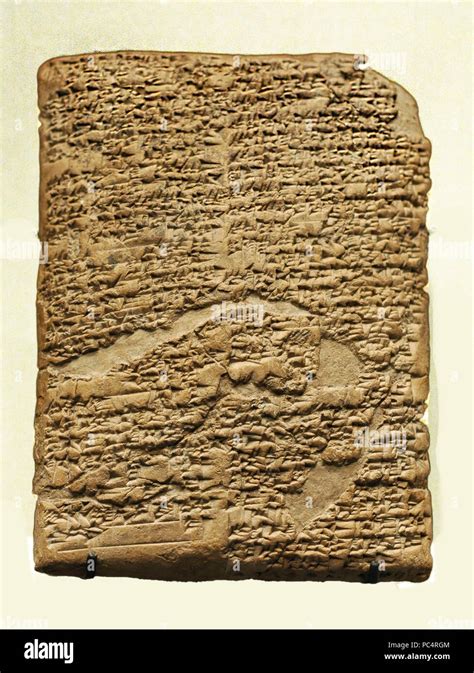 Tavoletta con iscrizione cuneiforme del codice di Hammurabi