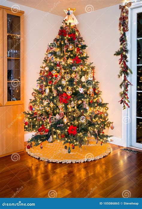 Albero di Natale decorato