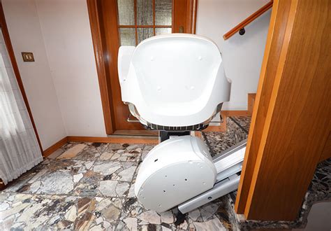 Montascale a poltroncina pieghevole