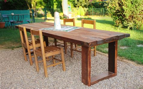 Tavolo in legno di recupero per esterno