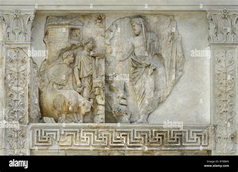 Pannello di Enea Sacrificante Ara Pacis