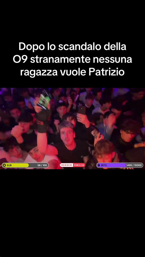 Reazione del pubblico di fronte a opere controverse o eventi sociali dibattuti