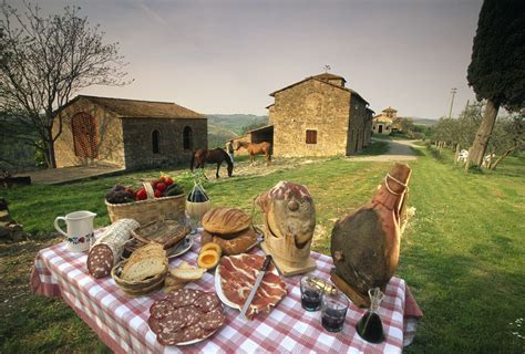 Agriturismo tipico della Tuscia con vista sulla campagna