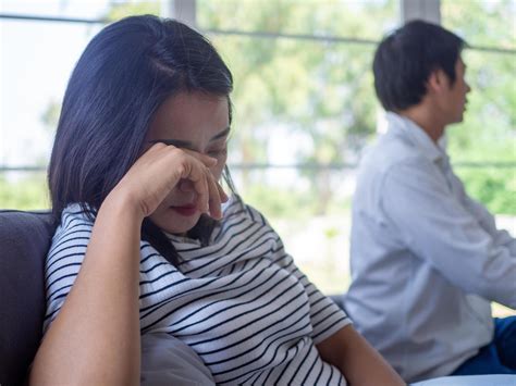 Coppia triste dopo aborto