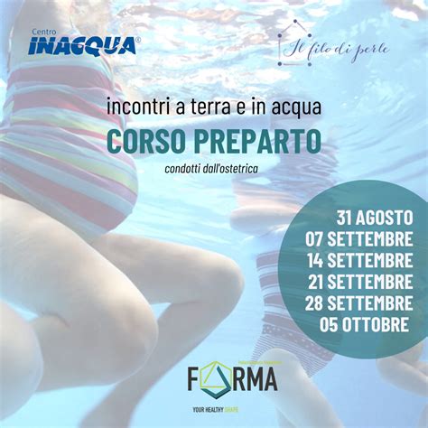 Donna incinta in acqua durante un corso preparto