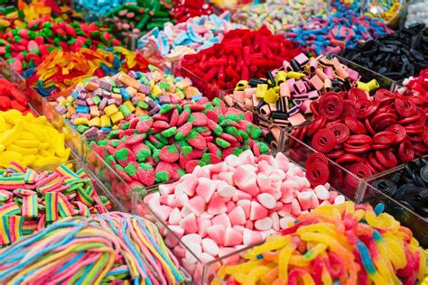 Confezioni di caramelle gommose di diverse dimensioni