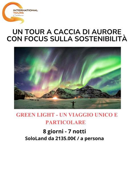 famiglia in viaggio in auto in Svezia con paesaggi naturali