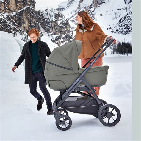 Ruote maggiorate e sistema di sospensioni Inglesina Aptica XT