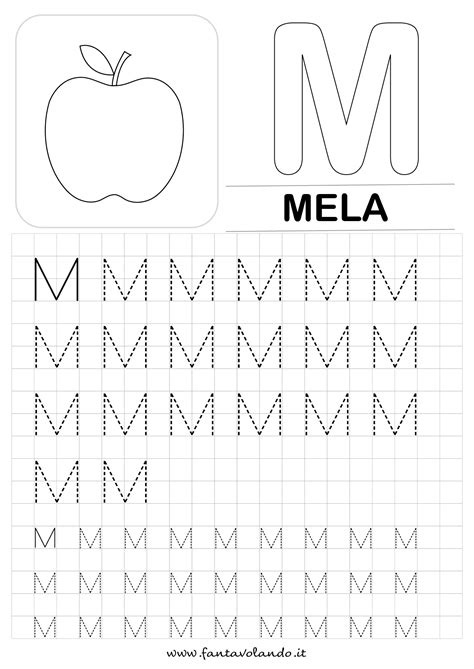 Alfabeto elegante con focus sulla lettera M
