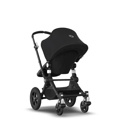 Dettaglio del passeggino Bugaboo Cameleon con il maniglione reversibile in evidenza