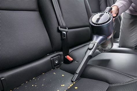 Aspirazione detriti sedili auto