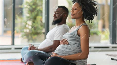 Pregnant couple attending a prenatal class