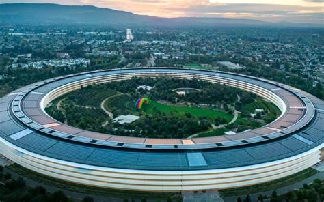 Logo della Silicon Valley con elementi futuristici