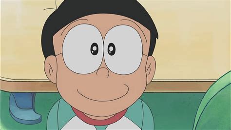 Nobita vestito da detective con il kit di Doraemon