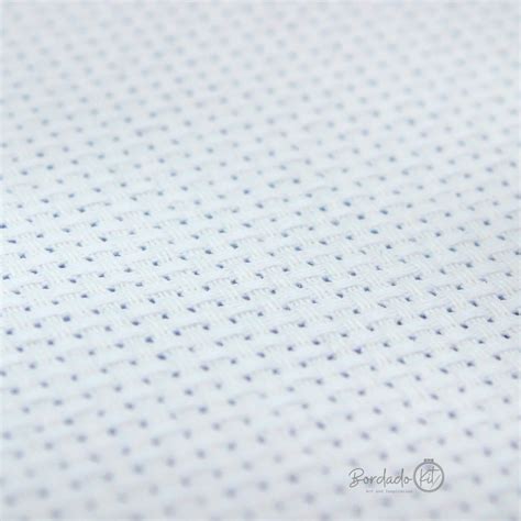 Tipi di tela aida con diverse grane