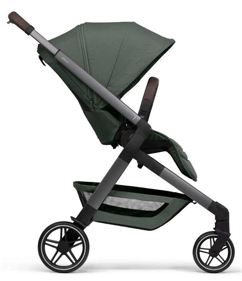 Bambino riposa comodamente nel Joolz Hub 2