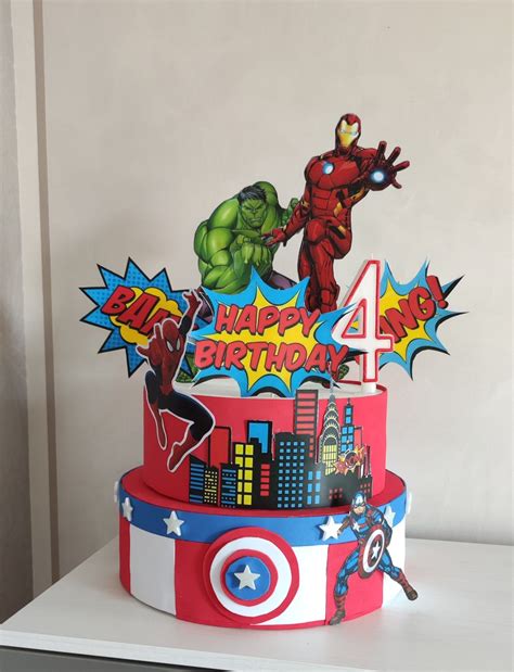 Torta a tema supereroi