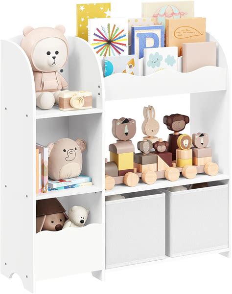 Diagramma che illustra l'evoluzione dei prodotti Foppapedretti: da giocattoli a mobili per bambini e articoli per la casa