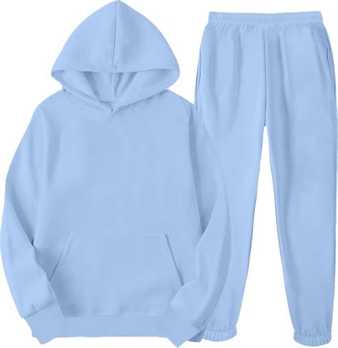 Ragazza con tuta athleisure elegante