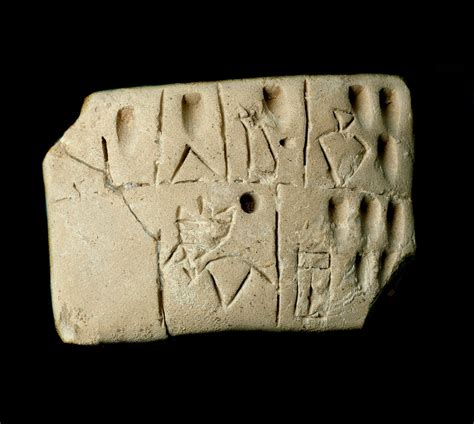 Tavoletta d'argilla con scrittura cuneiforme