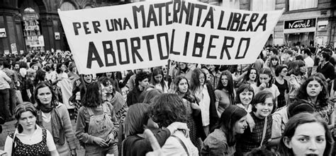 rappresentazione storica del movimento femminista e della lotta per i diritti civili
