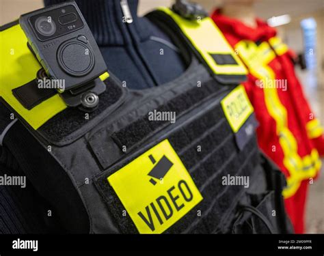 Bodycam su divisa di agente