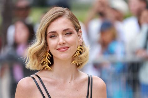 La maternità nell'era dei social media: Chiara Ferragni e Rihanna