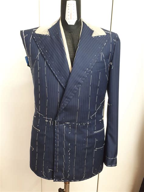 dettaglio sartoriale di un costume di Ito Satomi