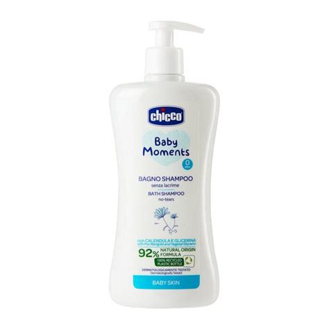 Flacone di bagno shampoo per neonati con ingredienti naturali