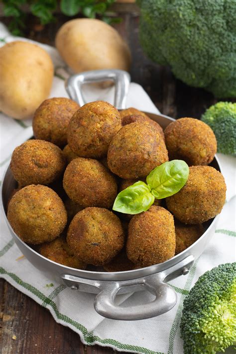 Broccoli tritati con ricotta per polpette
